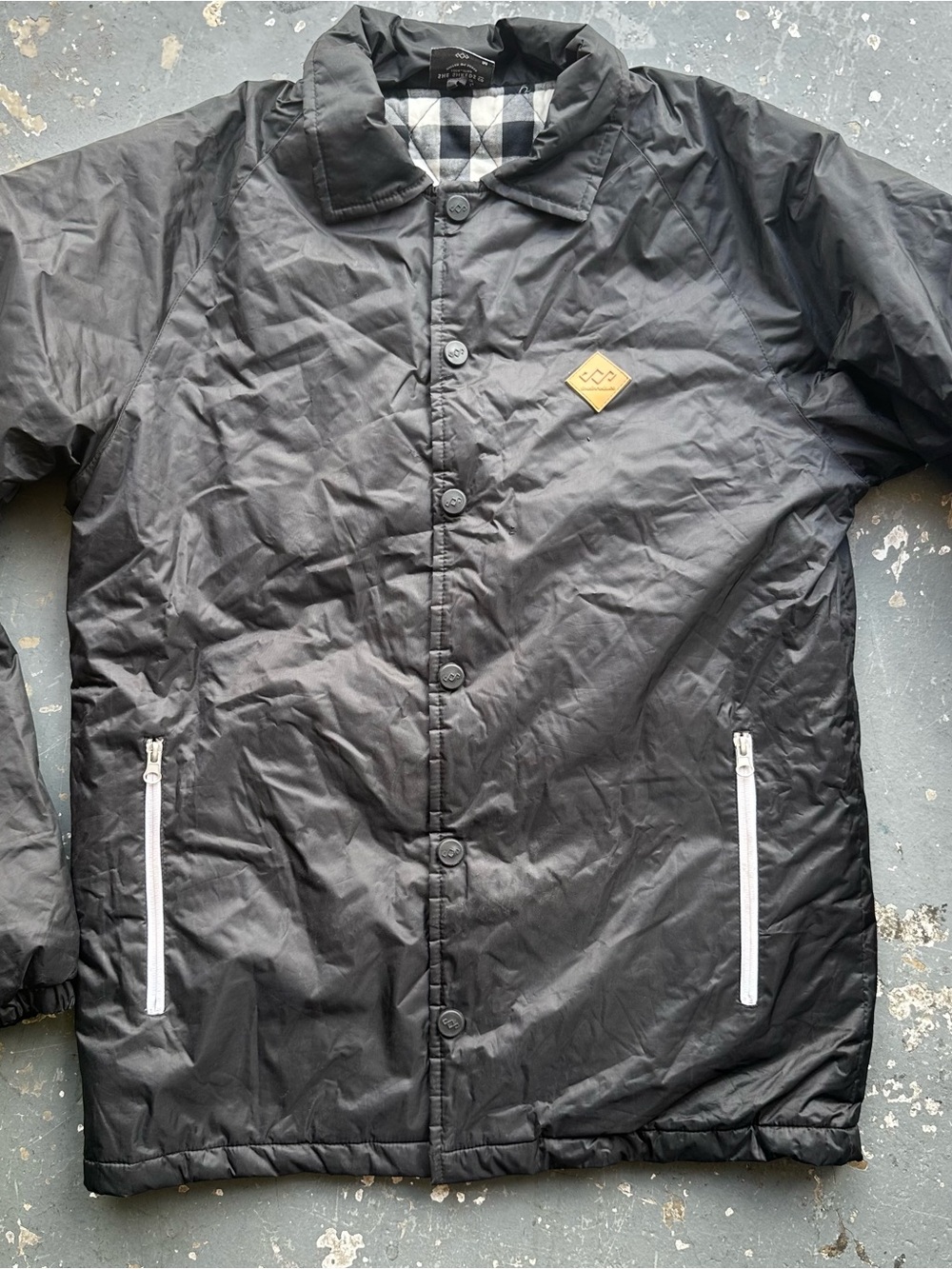 She shreds co. Snowboarding jacket